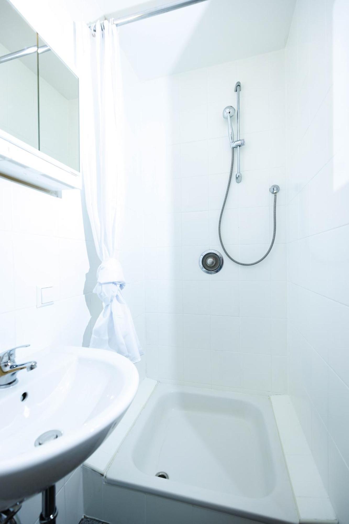Appartement Apartmenthaus - *